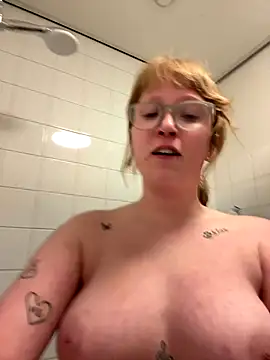 roxybliss3 online show from 12.17.25