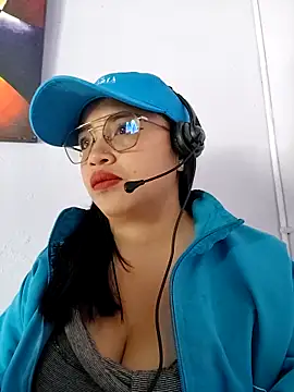 Snapshot of MILA__06 chatting on 10.17.25 MILA 06 online show from 10.17.25