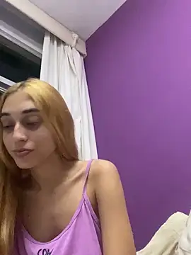 Snapshot of loirinhaaa chatting on 02.20.26 loirinhaaa online show from 02.20.26