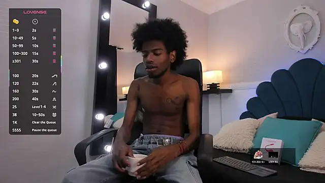 Snapshot of AllexJacob chatting on 10.11.25 AllexJacob online show from 10.11.25