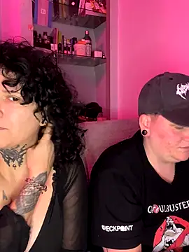 Snapshot of captaine_pioupiou chatting on 11.09.25 captaine pioupiou online show from 11.09.25