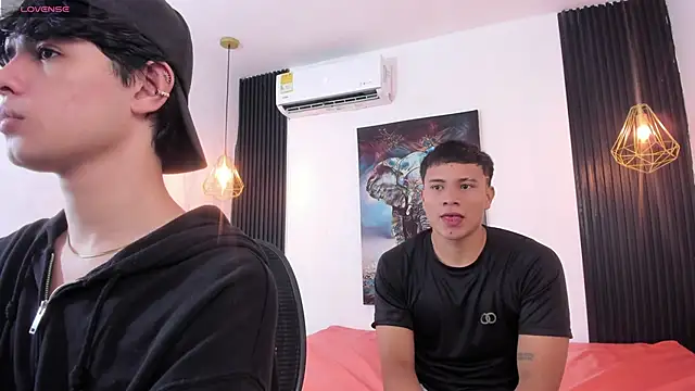 Hot Threesomee online show from 09.24.25