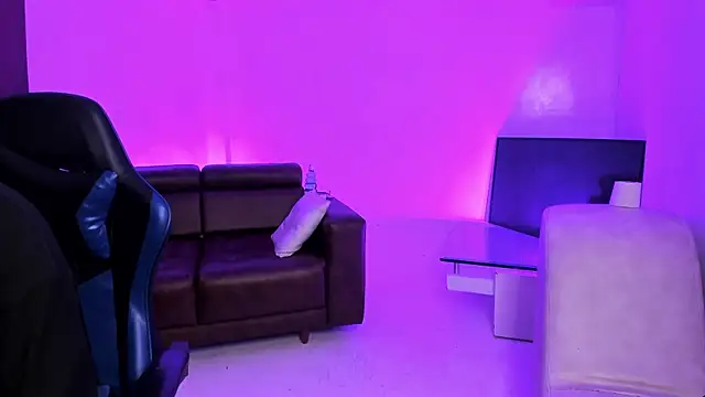 Hot Threesomee online show from 10.04.25