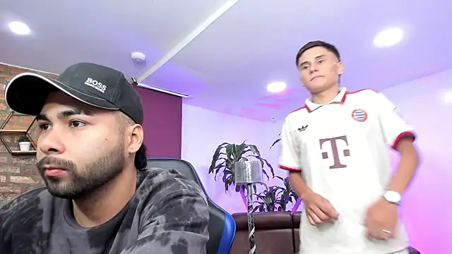 Hot Threesomee online show from 10.09.25