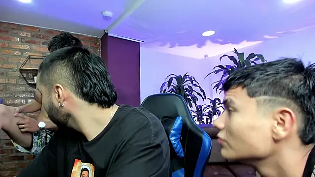 Hot Threesomee online show from 10.11.25