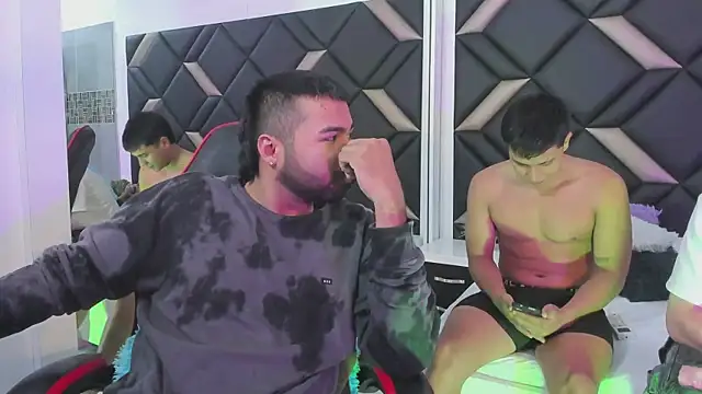 Hot Threesomee online show from 11.07.25