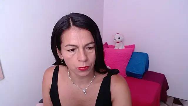 camilavargas  online show from 04.11.26