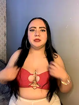 Ssusann Pink online show from 09.26.25