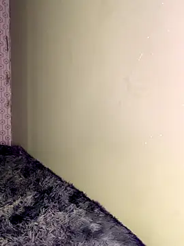 Ssusann Pink online show from 09.27.25