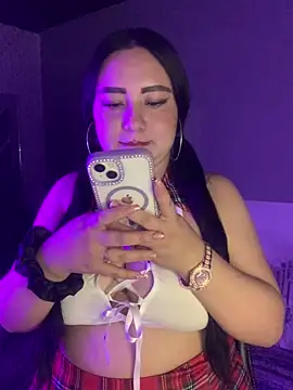 Ssusann Pink online show from 09.30.25