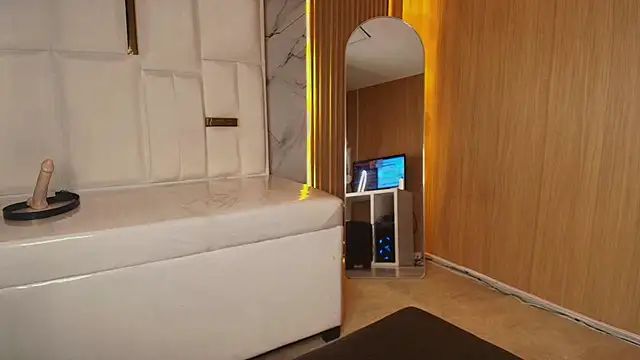 Snapshot of sophiadoll_tf chatting on 10.02.25 sophiadoll tf online show from 10.02.25