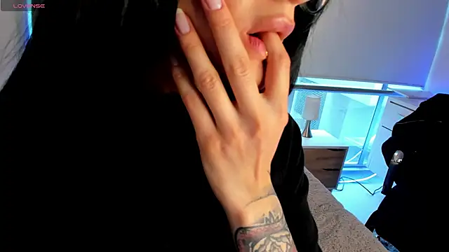 AmelieSatoo online show from 09.19.25