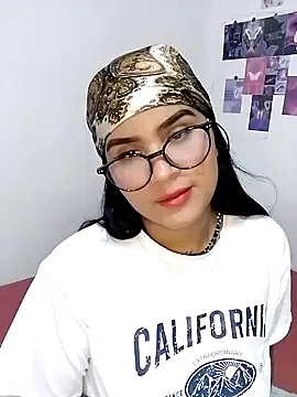 Snapshot of Renata_Zoe chatting on 09.27.25 Renata Zoe online show from 09.27.25