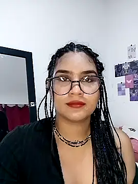 Renata Zoe online show from 10.19.25