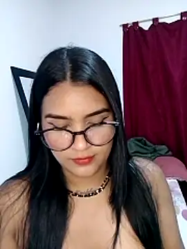 Renata Zoe online show from 10.24.25