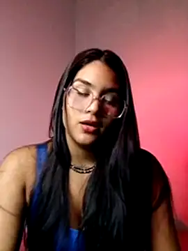 Renata Zoe online show from 12.15.25