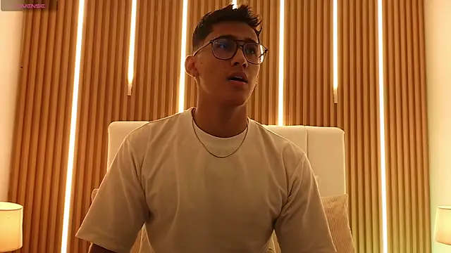 SalvadorFit online show from 04.12.26