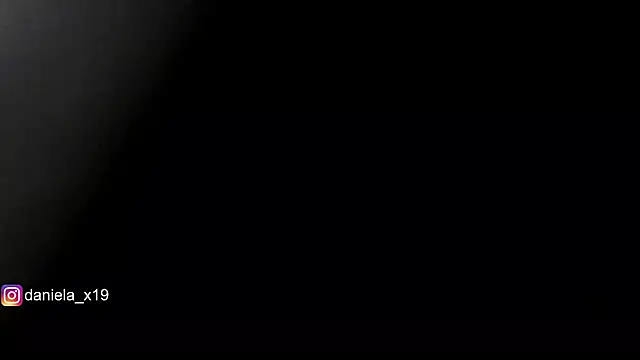 Snapshot of Daniela_x19 chatting on 10.30.25 Daniela x19 online show from 10.30.25