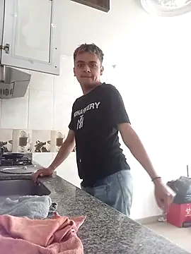 Snapshot of Orion18 chatting on 11.14.25 Orion18 online show from 11.14.25