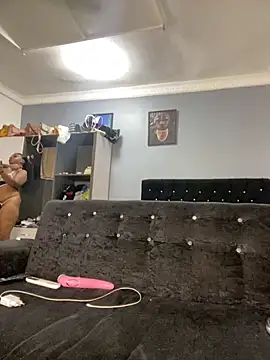 Daavikolovivi online show from 10.25.25