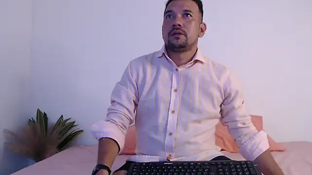 maxhunter2 online show from 09.25.25