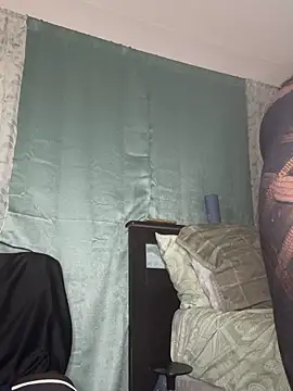 foreigntitts  online show from 02.24.26