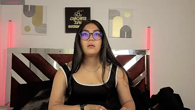 Violettabloom  online show from 09.27.25