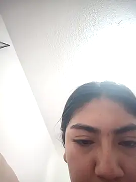 Violettabloom  online show from 10.04.25