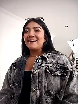 Violettabloom  online show from 10.06.25