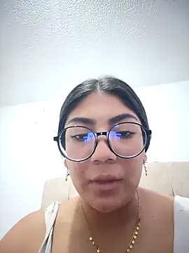 Violettabloom  online show from 10.10.25