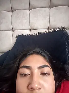 Violettabloom  online show from 10.13.25