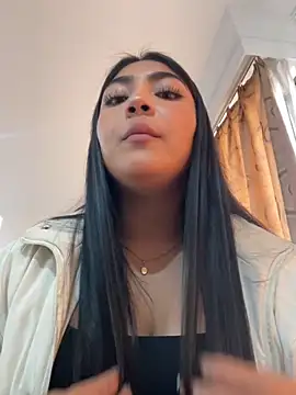 Violettabloom  online show from 10.21.25