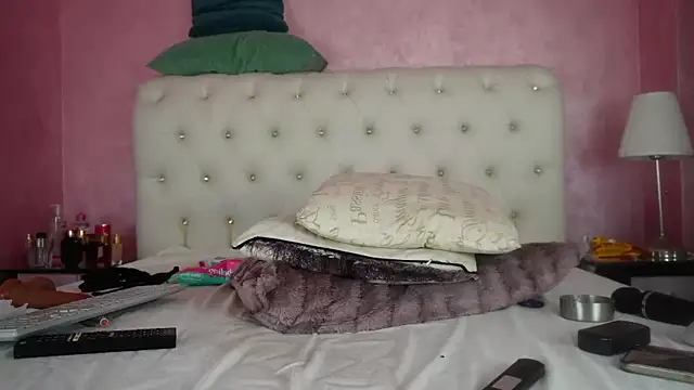 Zayla Skye online show from 10.07.25