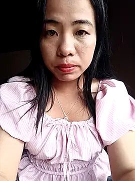 Snapshot of tulipsexy chatting on 10.23.25 tulipsexy online show from 10.23.25