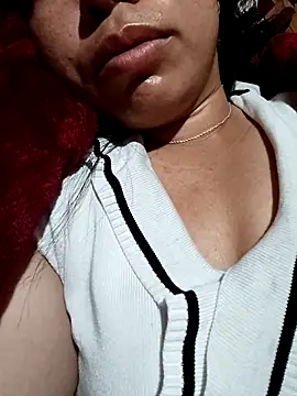 Snapshot of tulipsexy chatting on 10.26.25 tulipsexy online show from 10.26.25