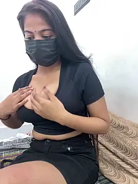 Snapshot of Rihana_01 chatting on 10.12.25 Rihana 01 online show from 10.12.25