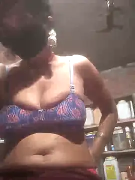 Snapshot of Hott_cutgirl chatting on 10.20.25 Hott cutgirl online show from 10.20.25