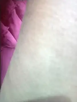 Snapshot of Hott_cutgirl chatting on 10.30.25 Hott cutgirl online show from 10.30.25