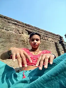 Snapshot of R_Roshni chatting on 11.18.25 R Roshni online show from 11.18.25