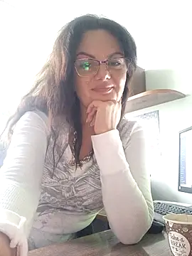 Snapshot of ValeriaLove43211 chatting on 09.25.25 ValeriaLove43211 online show from 09.25.25