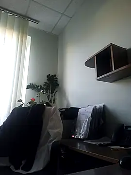 Snapshot of ValeriaLove43211 chatting on 11.04.25 ValeriaLove43211 online show from 11.04.25