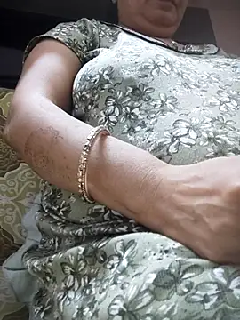 Snapshot of Jeya_thakur chatting on 10.18.25 Jeya thakur online show from 10.18.25