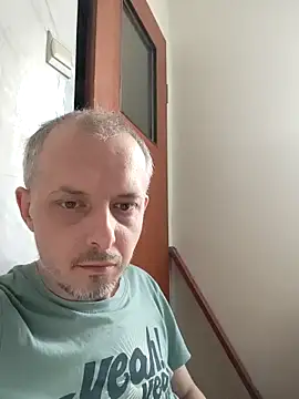 szajbusek41 online show from 04.01.26