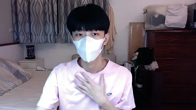 kai101010 online show from 10.25.25