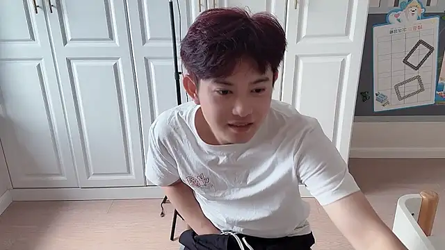 xlong00099 online show from 09.20.25