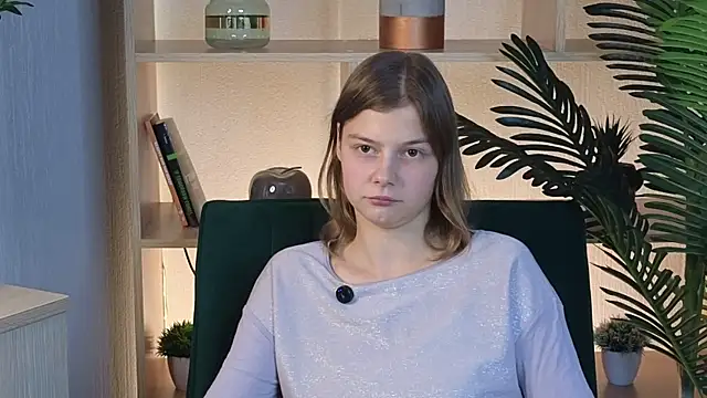 MeridethMondoux online show from 09.19.25