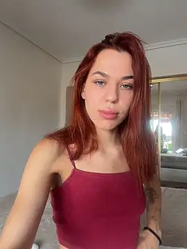 Snapshot of MollyXoXo chatting on 07.16.26 MollyXoXo online show from 07.16.26