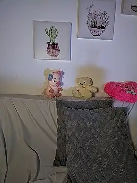 Suzanelee1 online show from 10.04.25