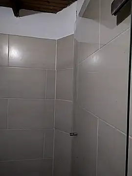 Suzanelee1 online show from 10.14.25