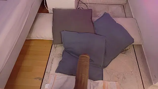 KeendraFox  online show from 11.12.25